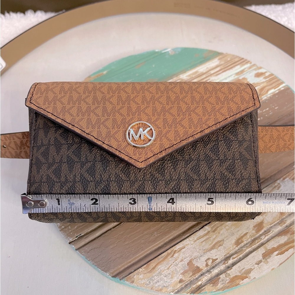 MICHAEL KORS Logo Monogram Envelopes Belt Bag | Brown Signature Logo - Picture 8 of 9